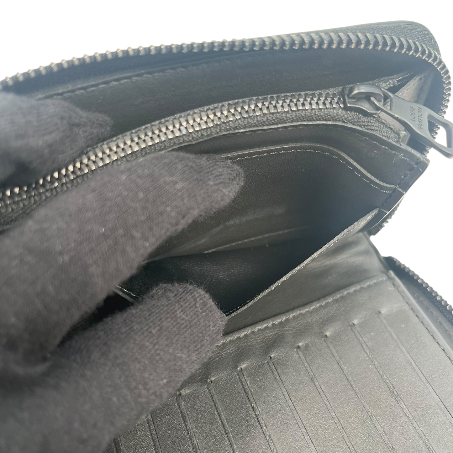 Louis Vuitton Zippy Long Wallet Vertical - Black
