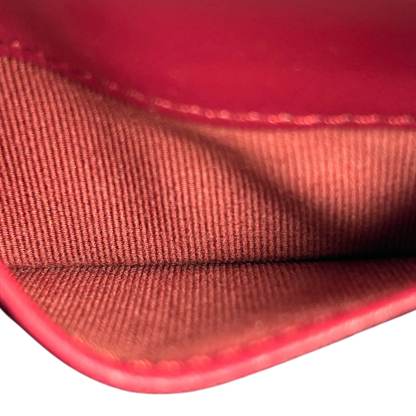 CHANEL Materasse Chanel 19 Compact Wallet - Red