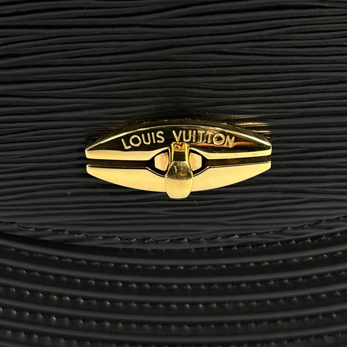 Louis Vuitton Tlisitt Epi Leather Shoulder Bag - Black