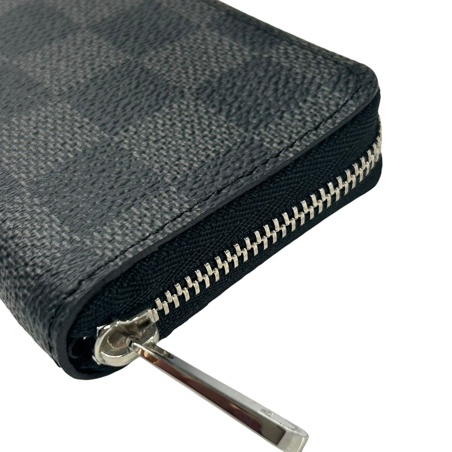 Louis Vuitton zippy Coin Puese