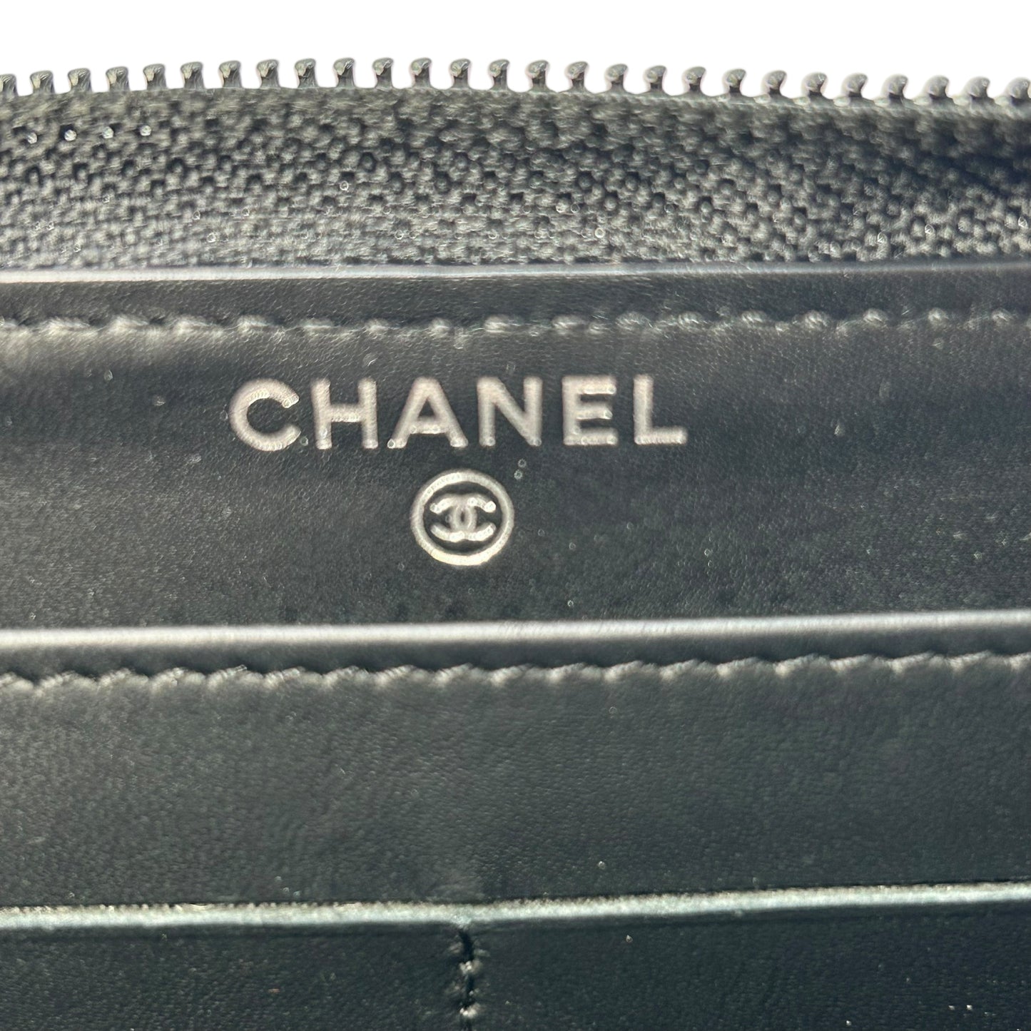 CHANEL Cocomark Caviar skin Zip longwallet