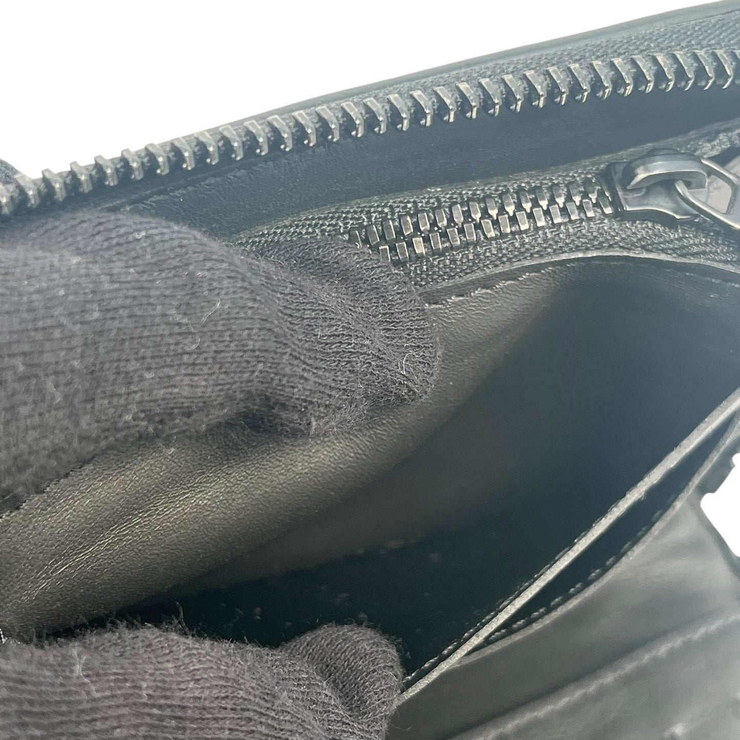 Louis Vuitton Zippy Long Wallet Vertical - Black