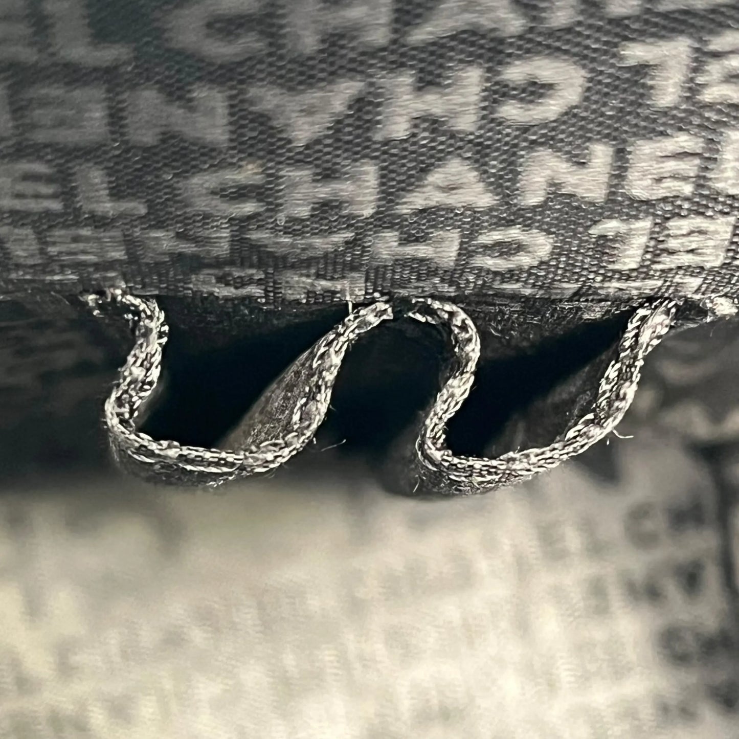 CHANEL Chocolate Bar Tote Bag - Black