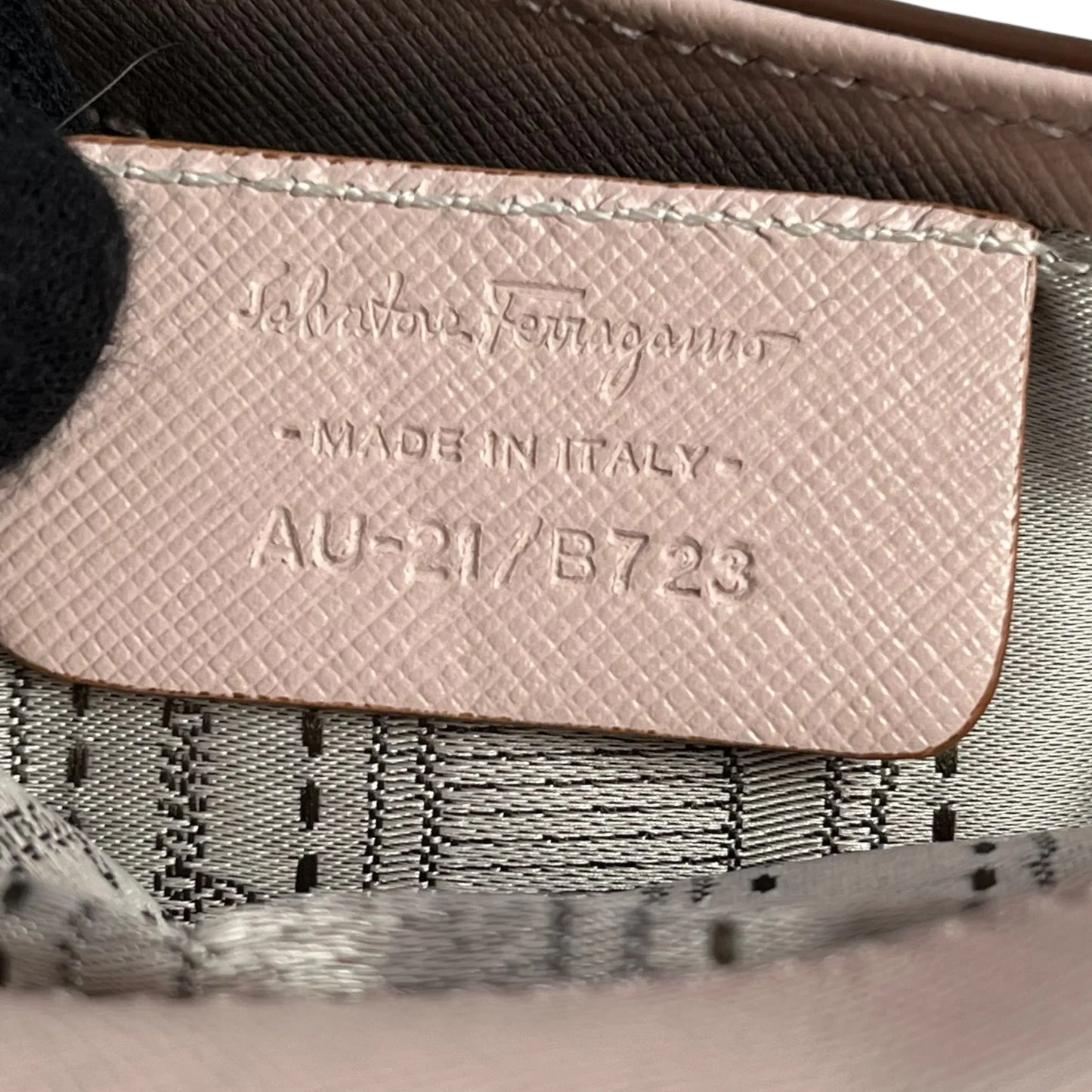 Ferragamo Gancini Hand Bag - Pink