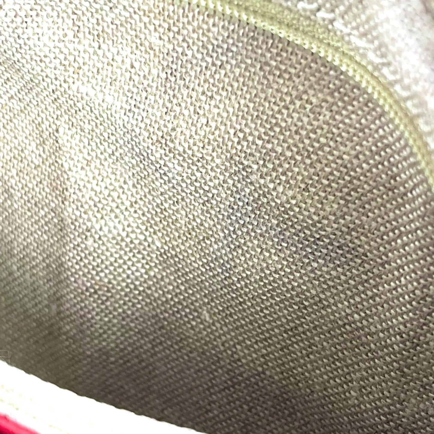 GUCCI Micro Guccissima Hand Bag - Red