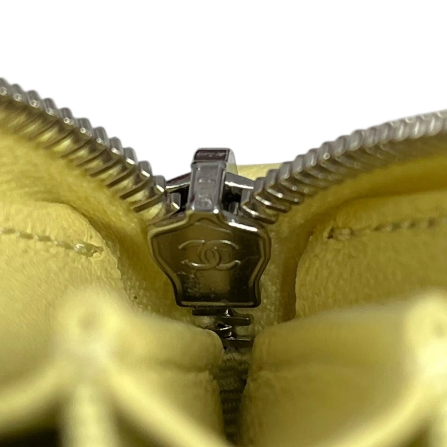 CHANEL Materasse Lambskin Coin Case - Yellow