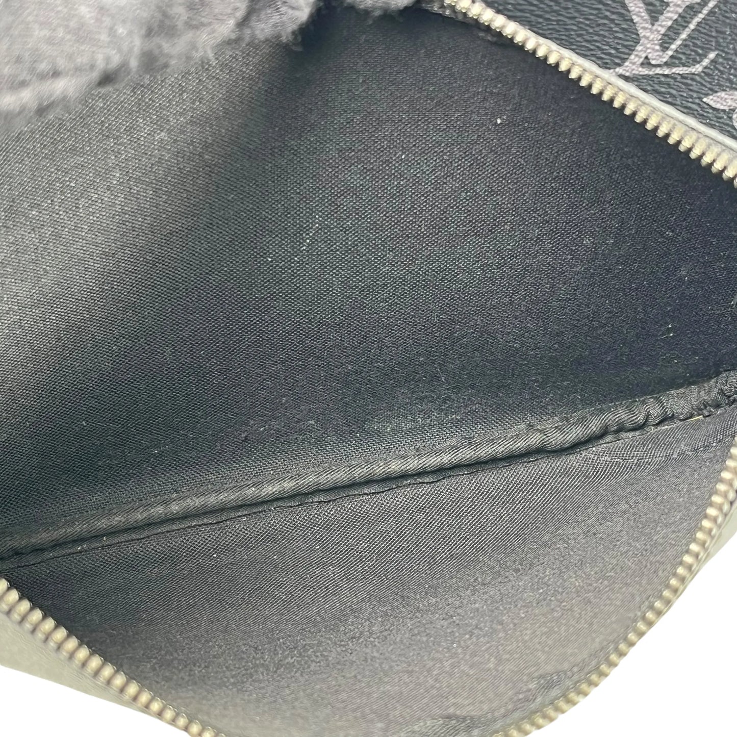 Louis Vuitton Trio Messenger Monogram Eclipse Shoulder Bag - Black