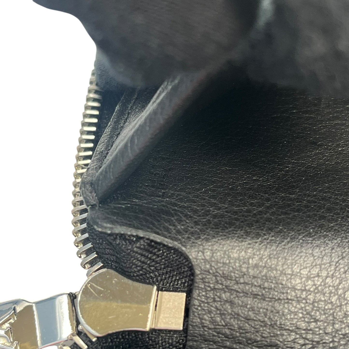 Louis Vuitton Zippy Wallet Vertical