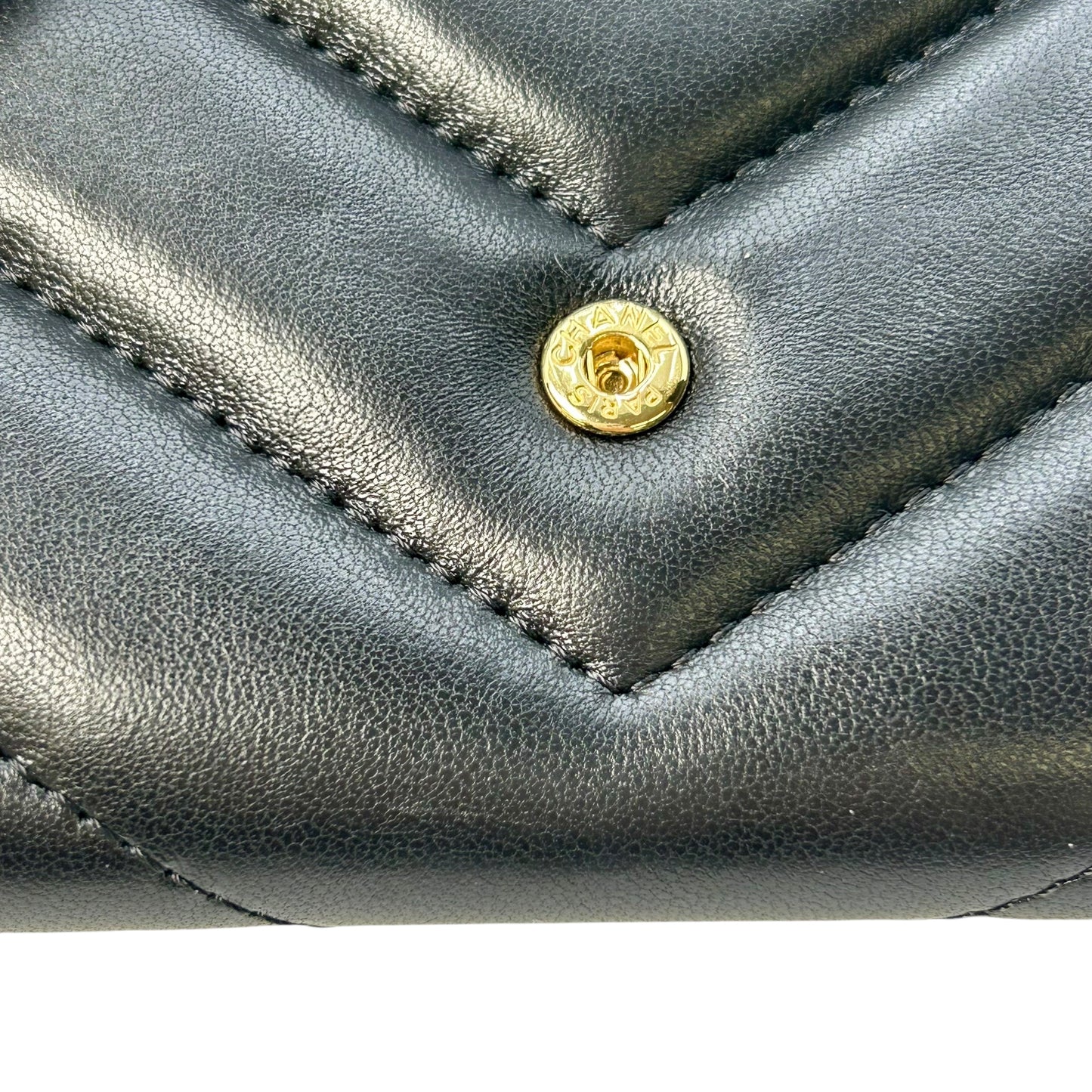 CHANEL V-Stich Lambskin Card Case Compact Wallet - Black