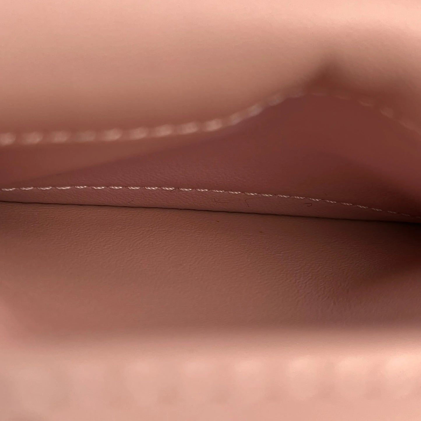 Louis Vuitton Portefeuille Clea Compact Wallet - White