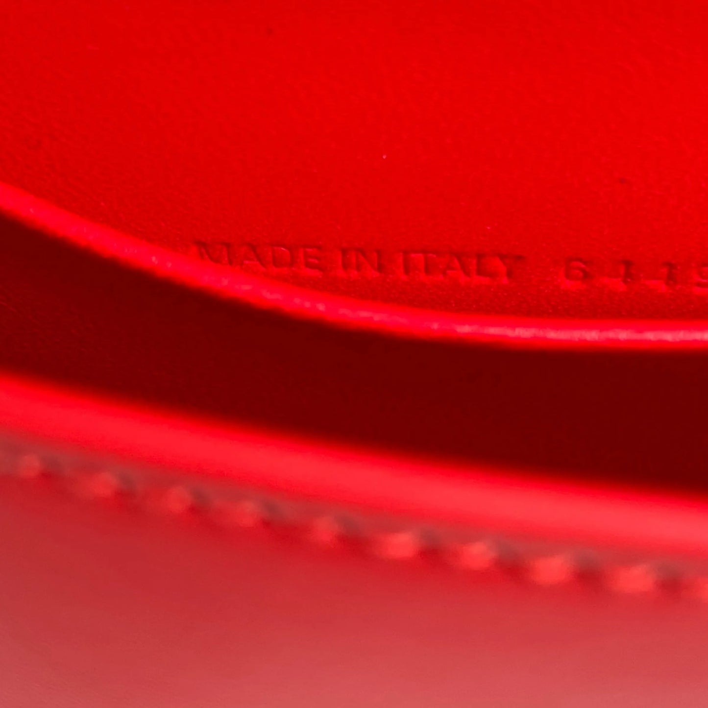Balenciaga Hourglass Chain Shoulder Bag - Red