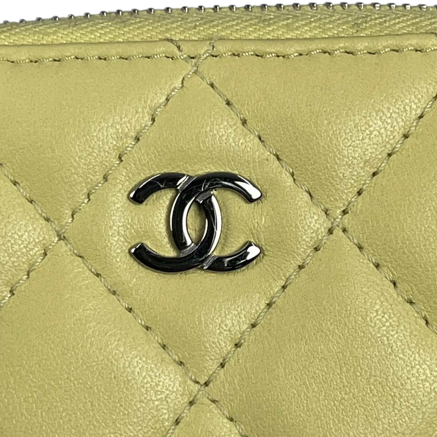 CHANEL Materasse Lambskin Coin Case - Yellow