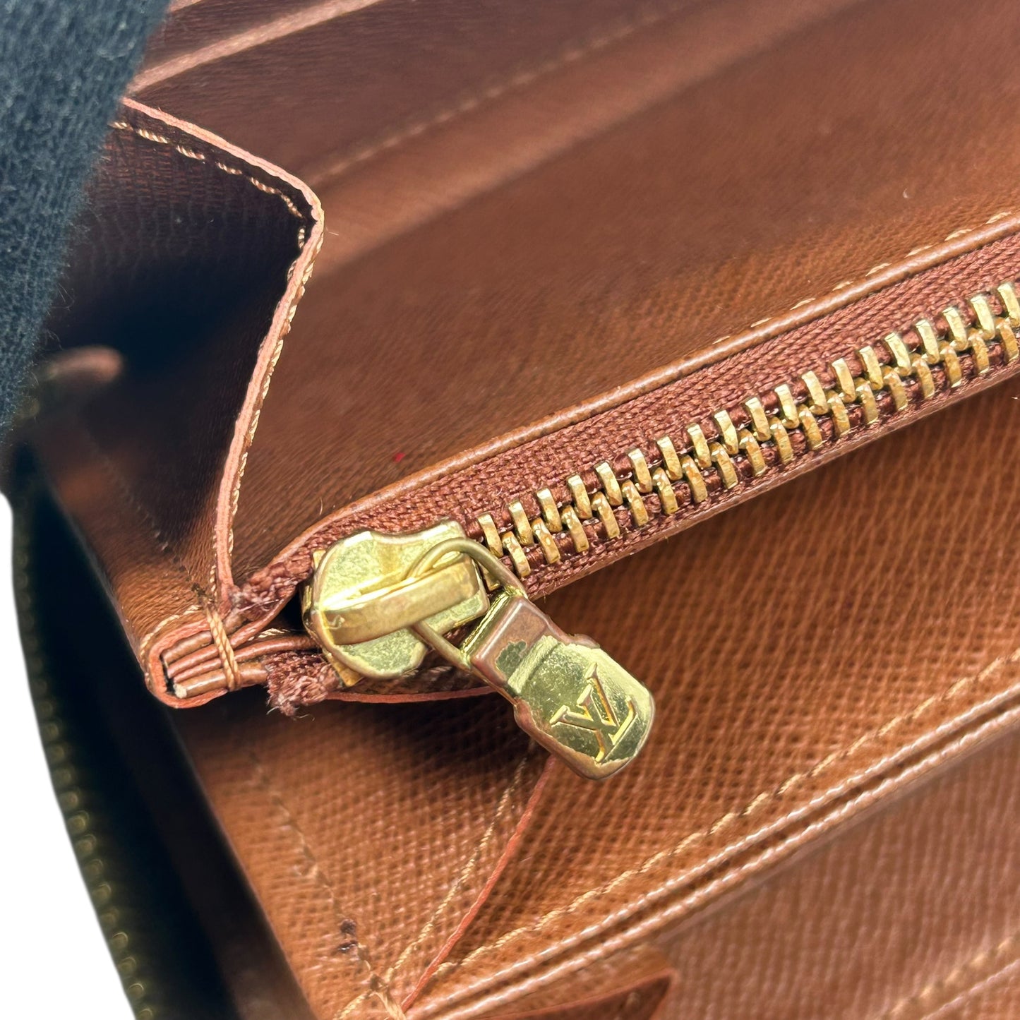 Louis Vuitton Zippy wallet