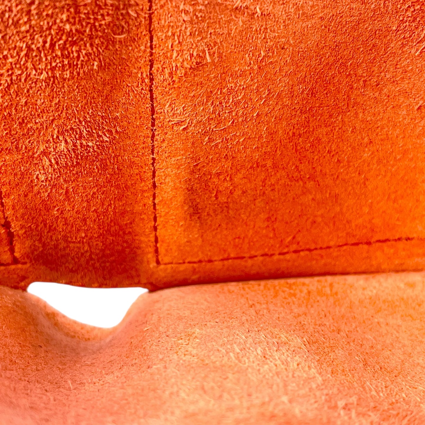 GUCCI GG Logo Embossed Compact Wallet - Orange
