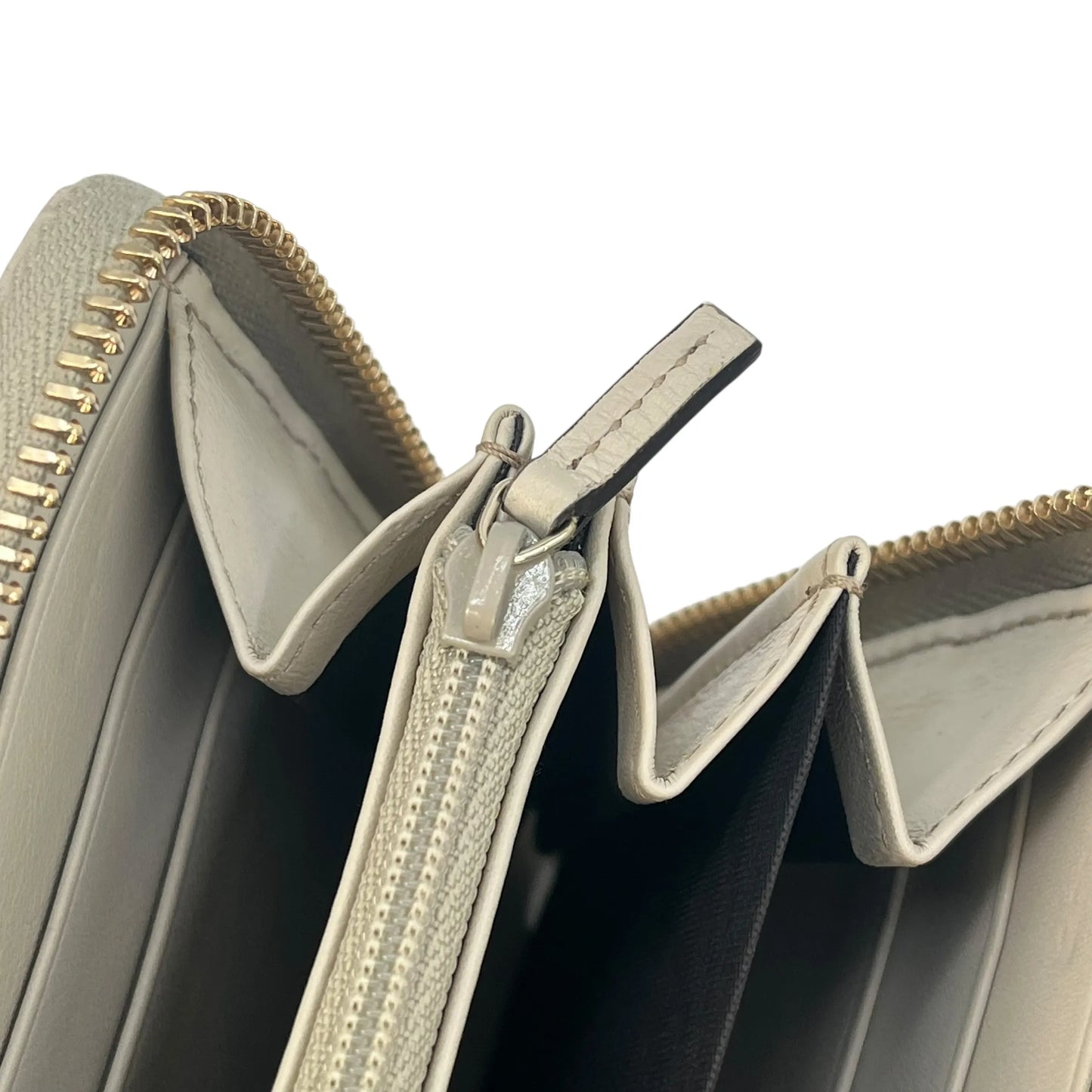 GUCCI Round Zipper Long Wallet - Beige