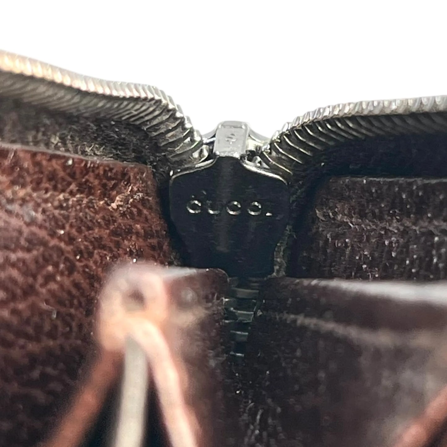 GUCCI Guccissima Round Zipper Long Wallet - Brown