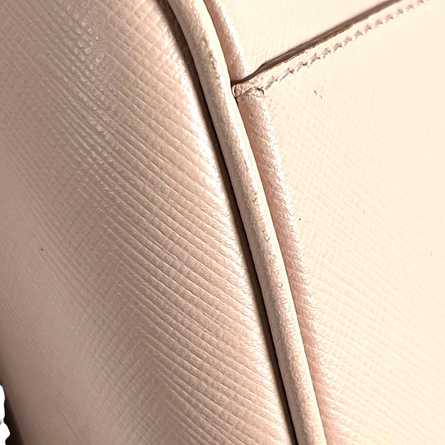 Ferragamo Gancini Hand Bag - Pink