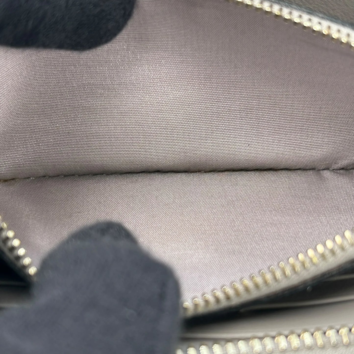 Valentino Rockstud Round Fastener Long Wallet - Gray