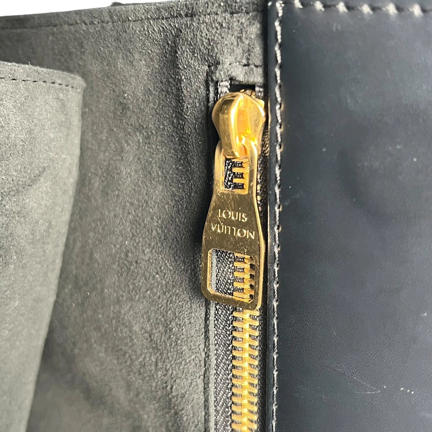 Louis Vuitton Phenix PM Monogram Hand Bag - Brown