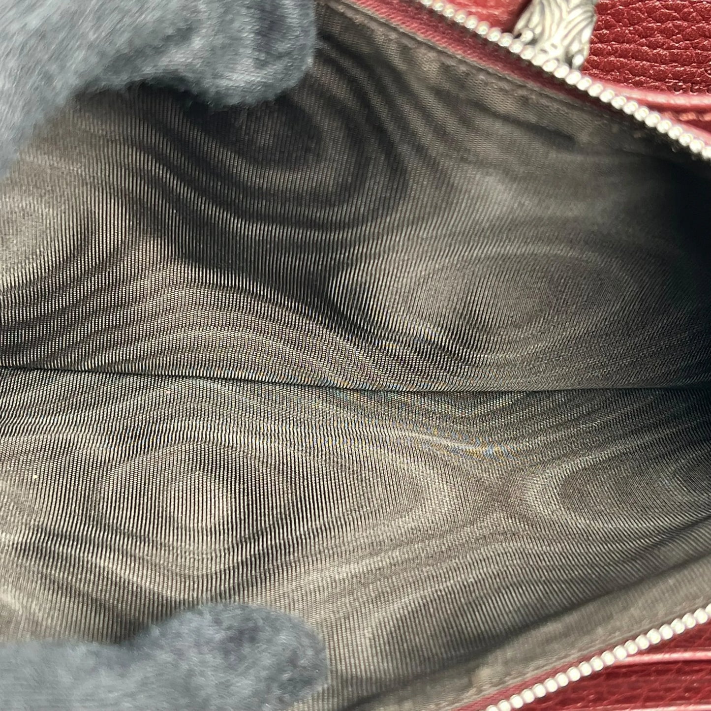 GUCCI Dionysus GG Supreme Chain Wallet - Red