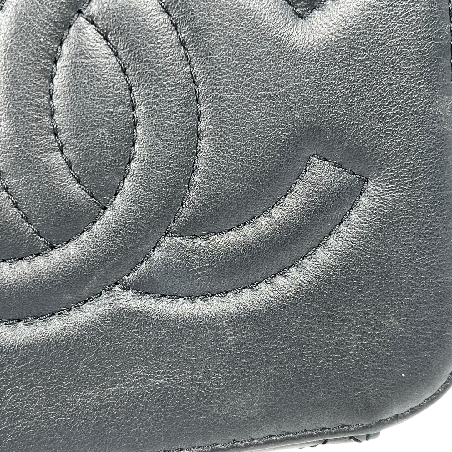 CHANEL Matelasse Small Vanity Chain Shoulder Bag