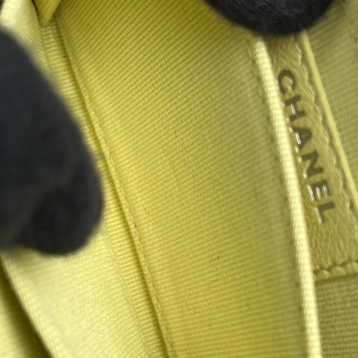 CHANEL Materasse Lambskin Coin Case - Yellow
