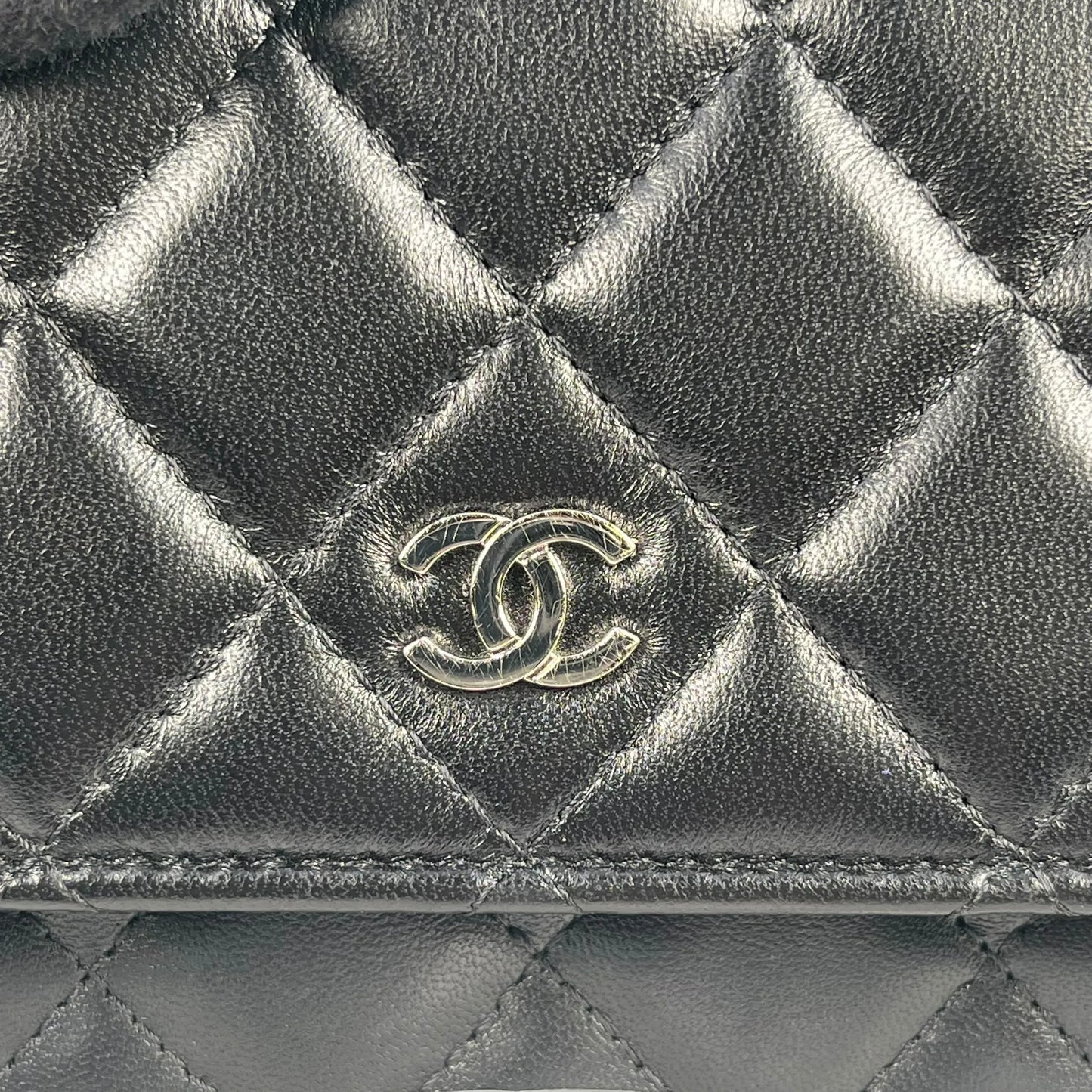 CHANEL Matelasse Lamskin Chain Wallet - Black