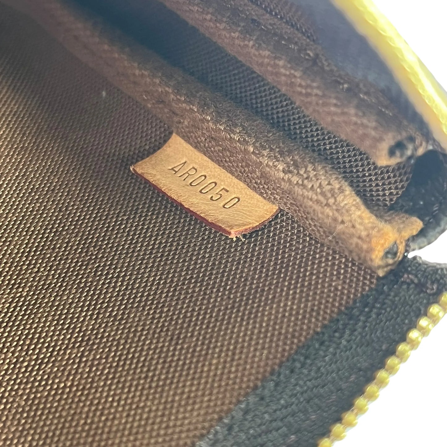 Louis Vuitton Monogram Pochette Accessories - Brown - AR0050