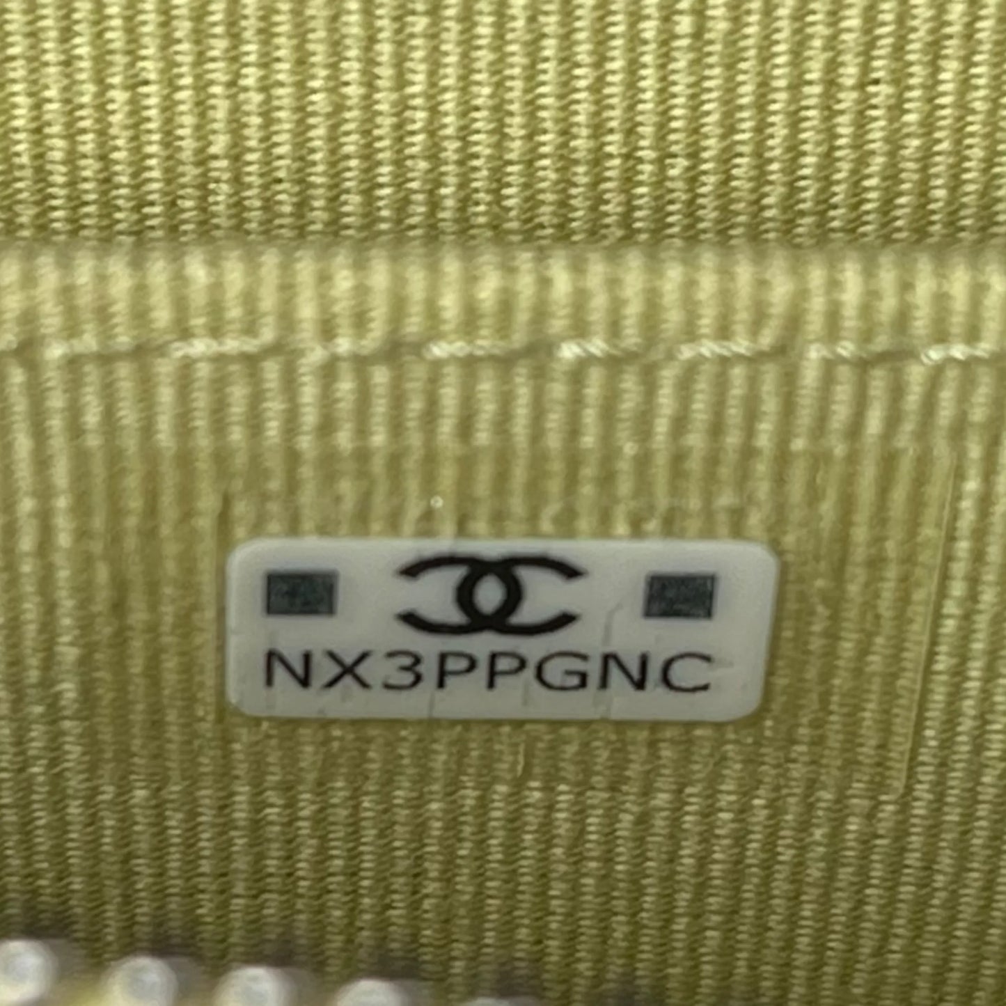CHANEL Materasse Lambskin Coin Case - Yellow