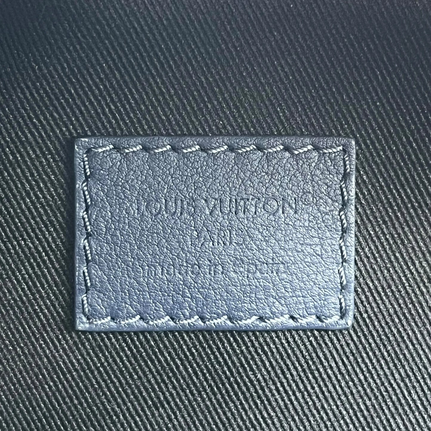 Louis Vuitton Monogram Shadow Discovery Bum Bag Body Bag - Navy
