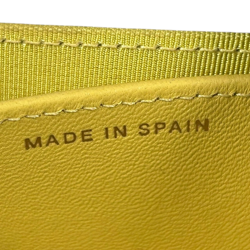 CHANEL Matelasse Classic Flap Lambskin Coin Case - Yellow