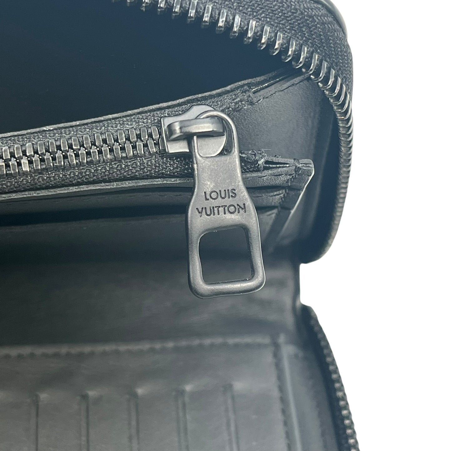 Louis Vuitton Zippy Long Wallet Vertical - Black