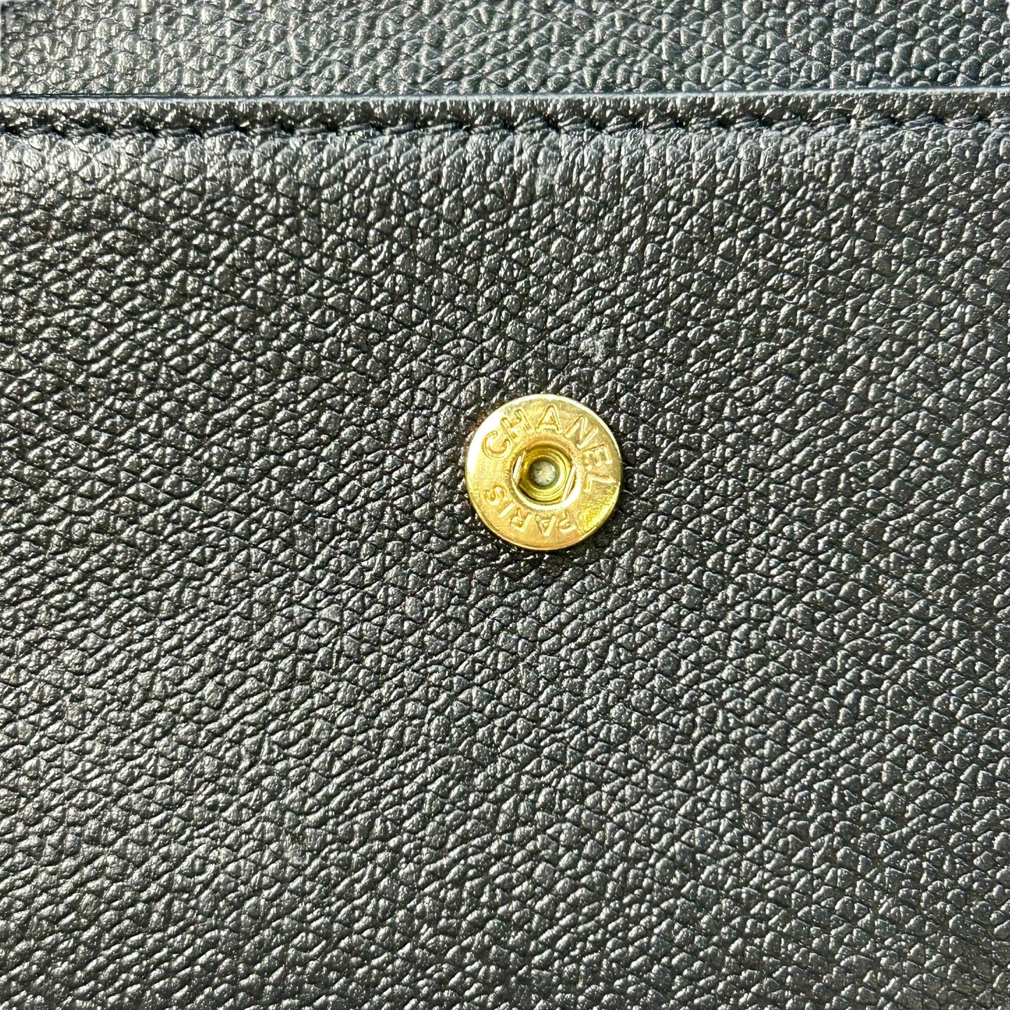 CHANEL Coco Button Compact Wallet - Black