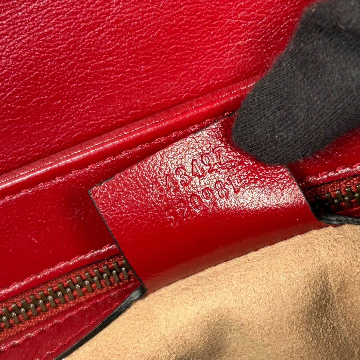 GUCCI GG Marmont Quilted Chain Shoulder Bag