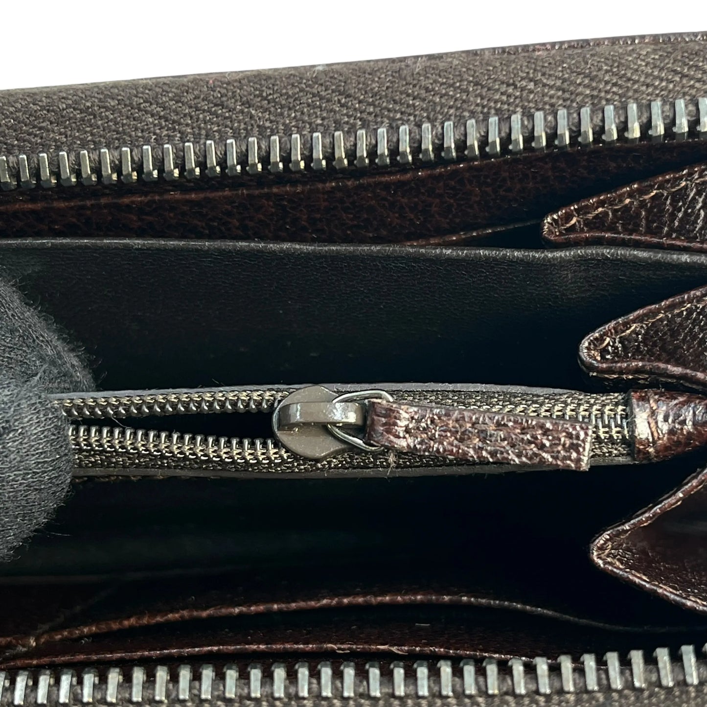 GUCCI Guccissima Round Zipper Long Wallet - Brown