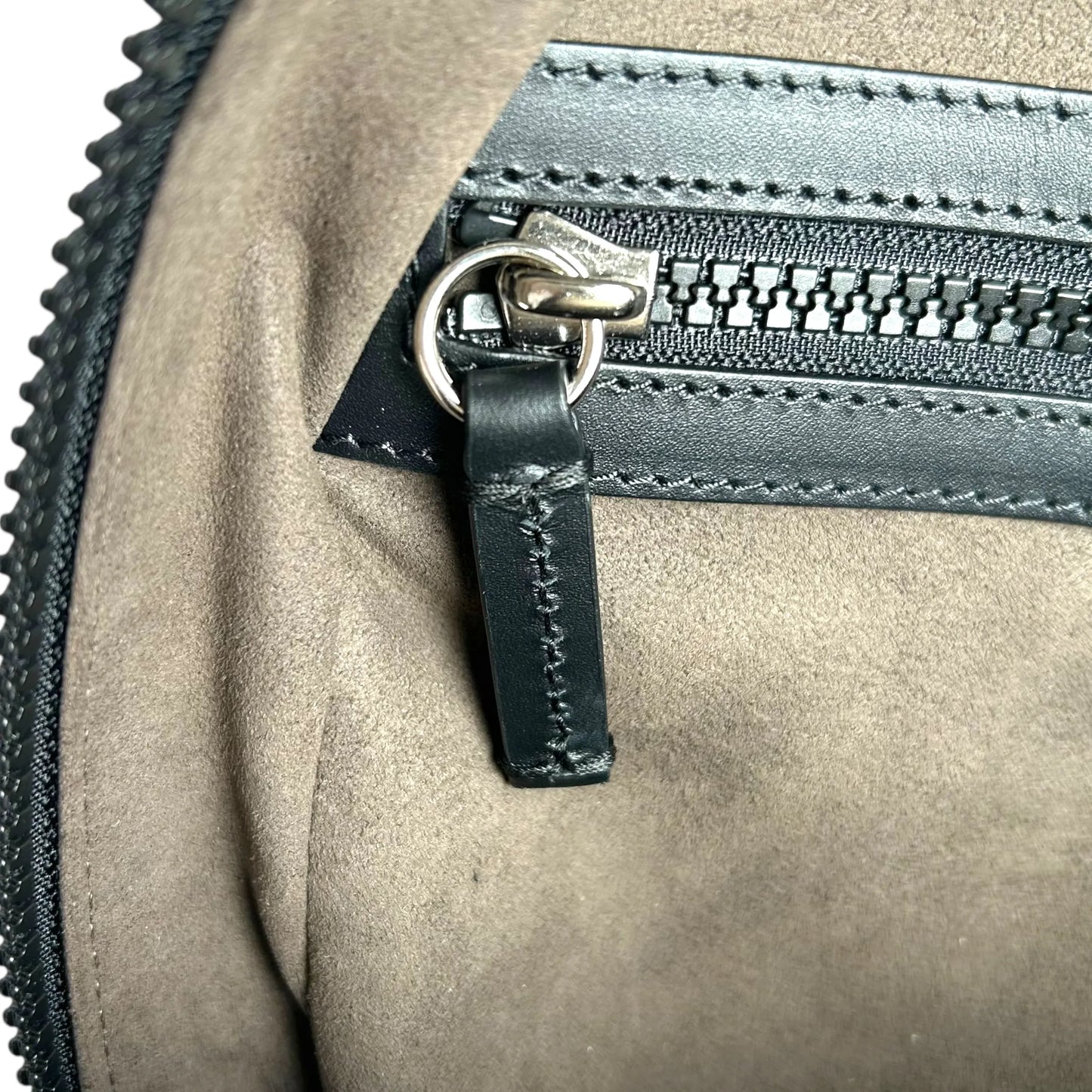 GUCCI GG Supreme Canvas Small Backpack - Beige Black