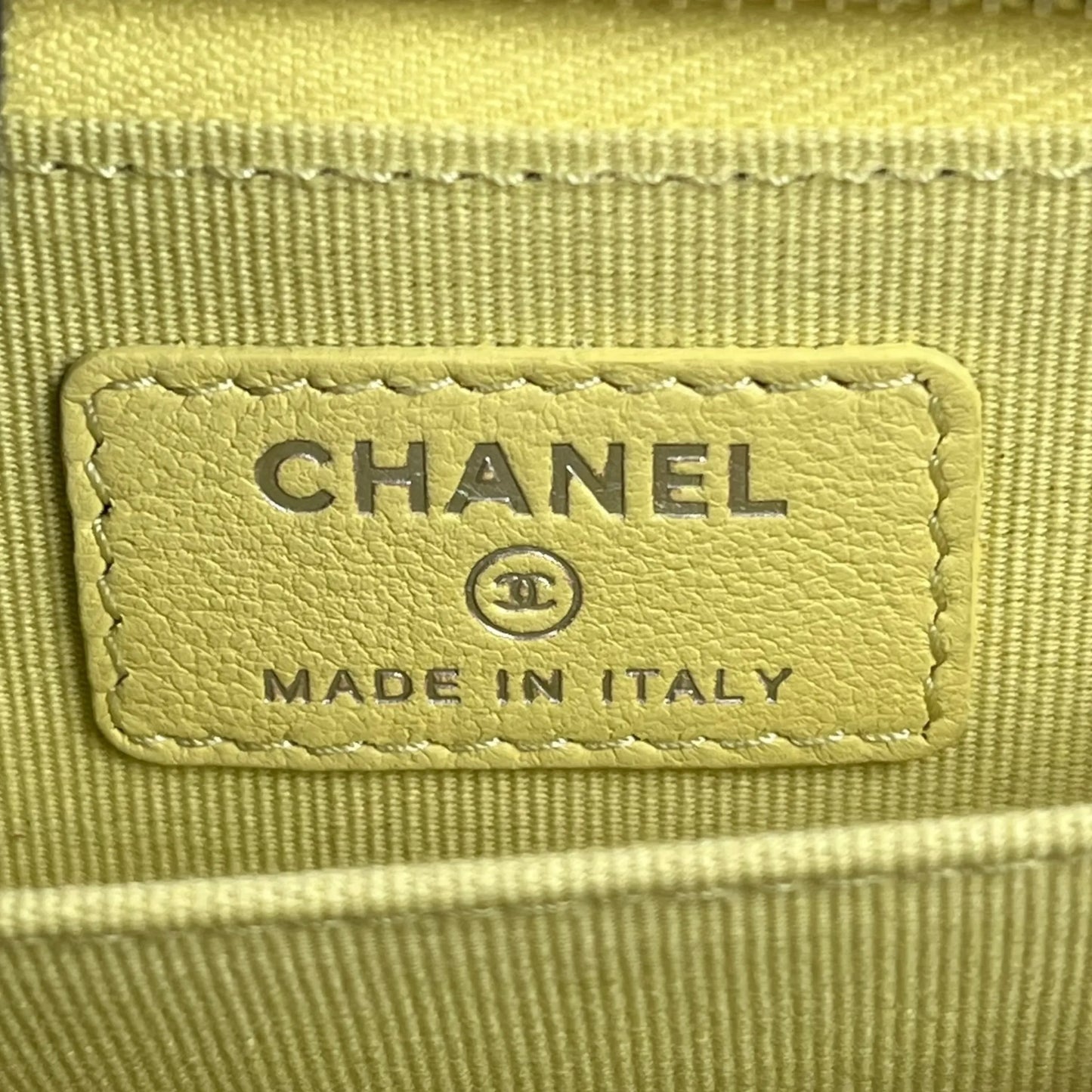 CHANEL Materasse Lambskin Coin Case - Yellow