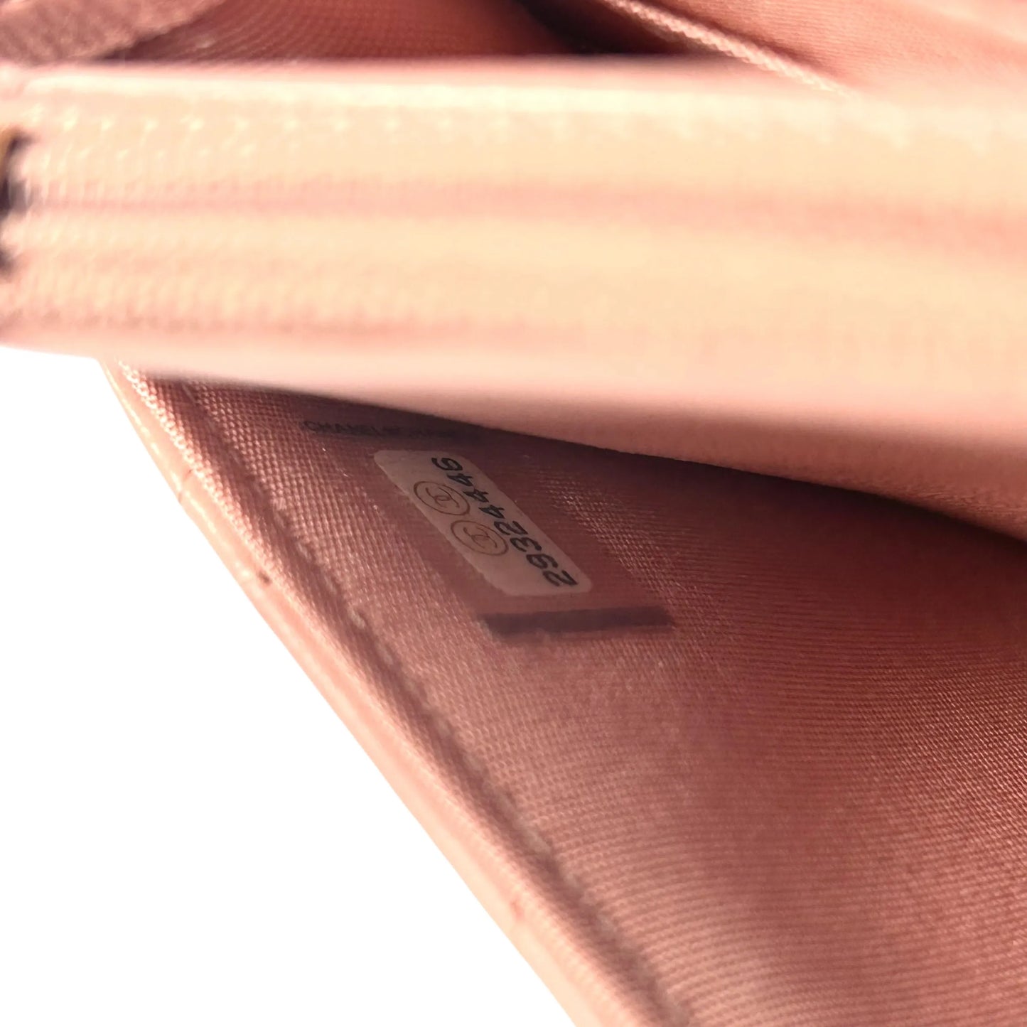 CHANEL Lambskin Chain Wallet - Baby Pink