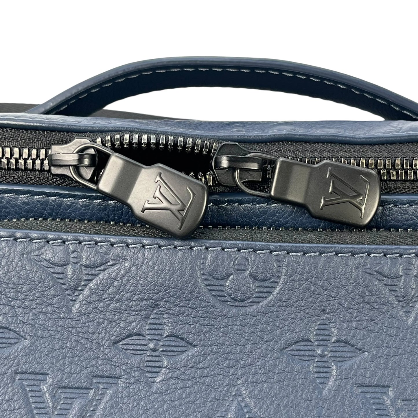 Louis Vuitton Monogram Shadow Discovery Bum Bag Body Bag - Navy