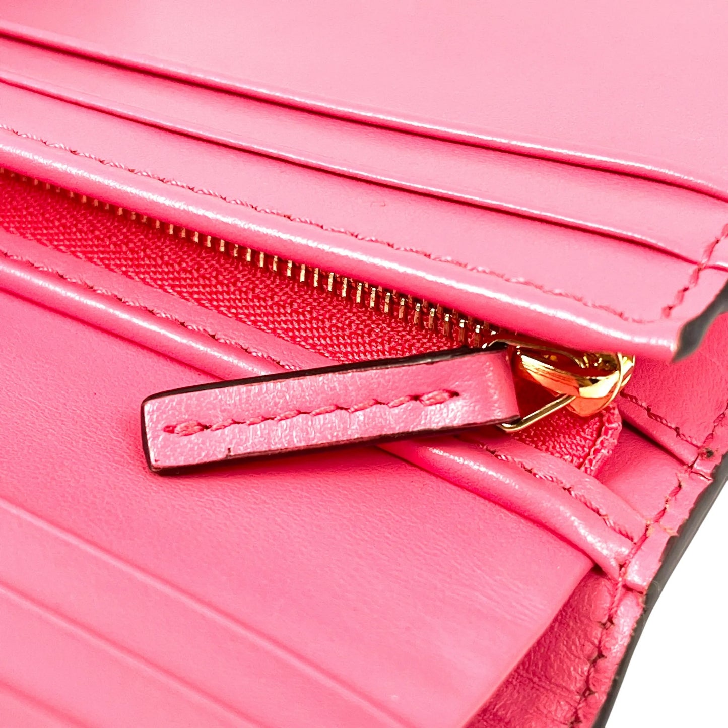 GUCCI GG Matelasse Card Case Compact Wallet - Pink