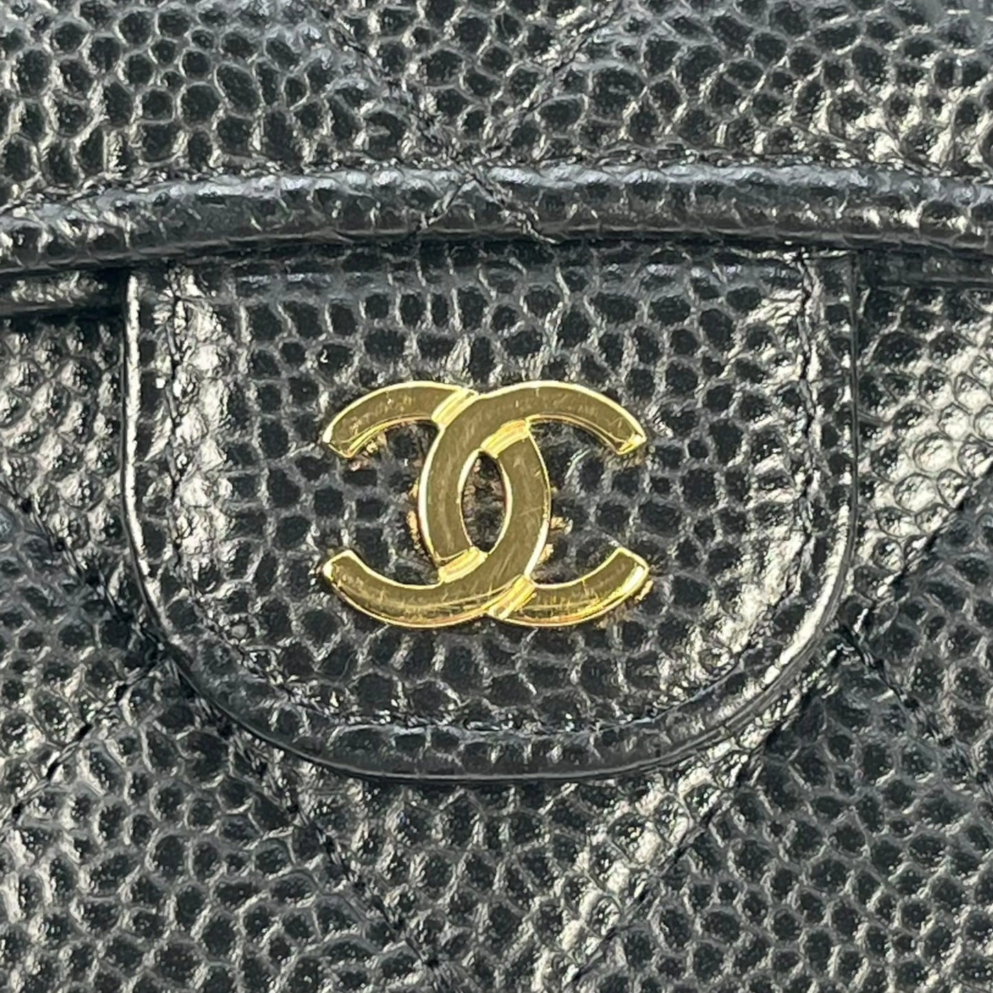 CHANEL Materasse Classic Caviarskin - Black