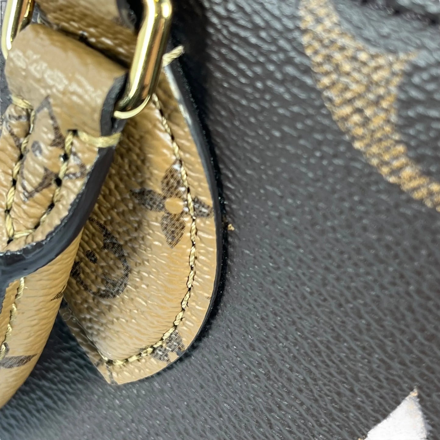 Louis Vuitton Monogram Reverse On The Go EW - Brown