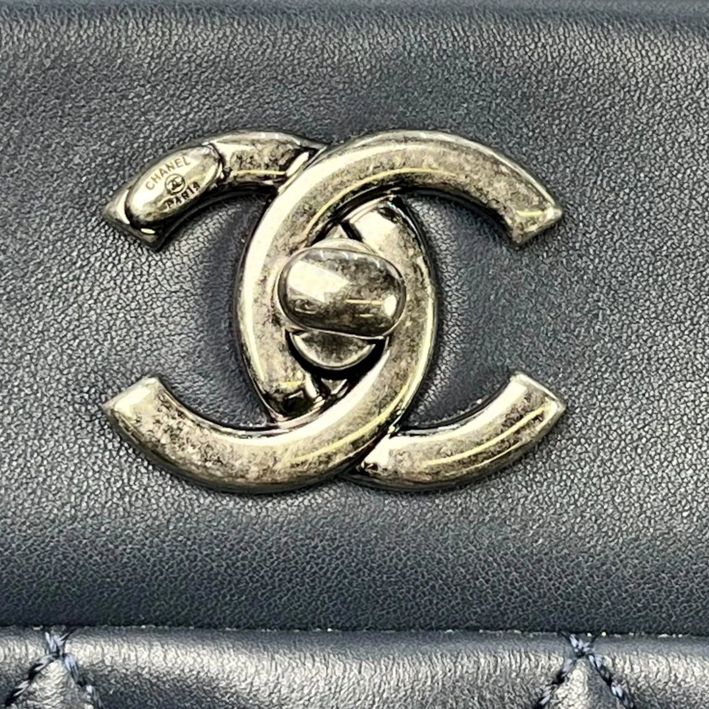CHANEL Matelasse Tweed and Quilted Aged Calfskin Medium Hand Bag Chain Shoulder Bag - Navy