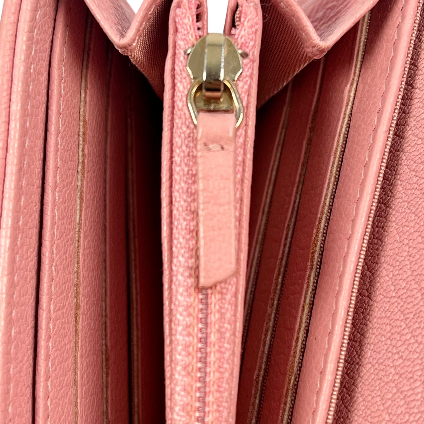 CHANEL Caviar Skin Bi-Fold Long Wallet - Pink
