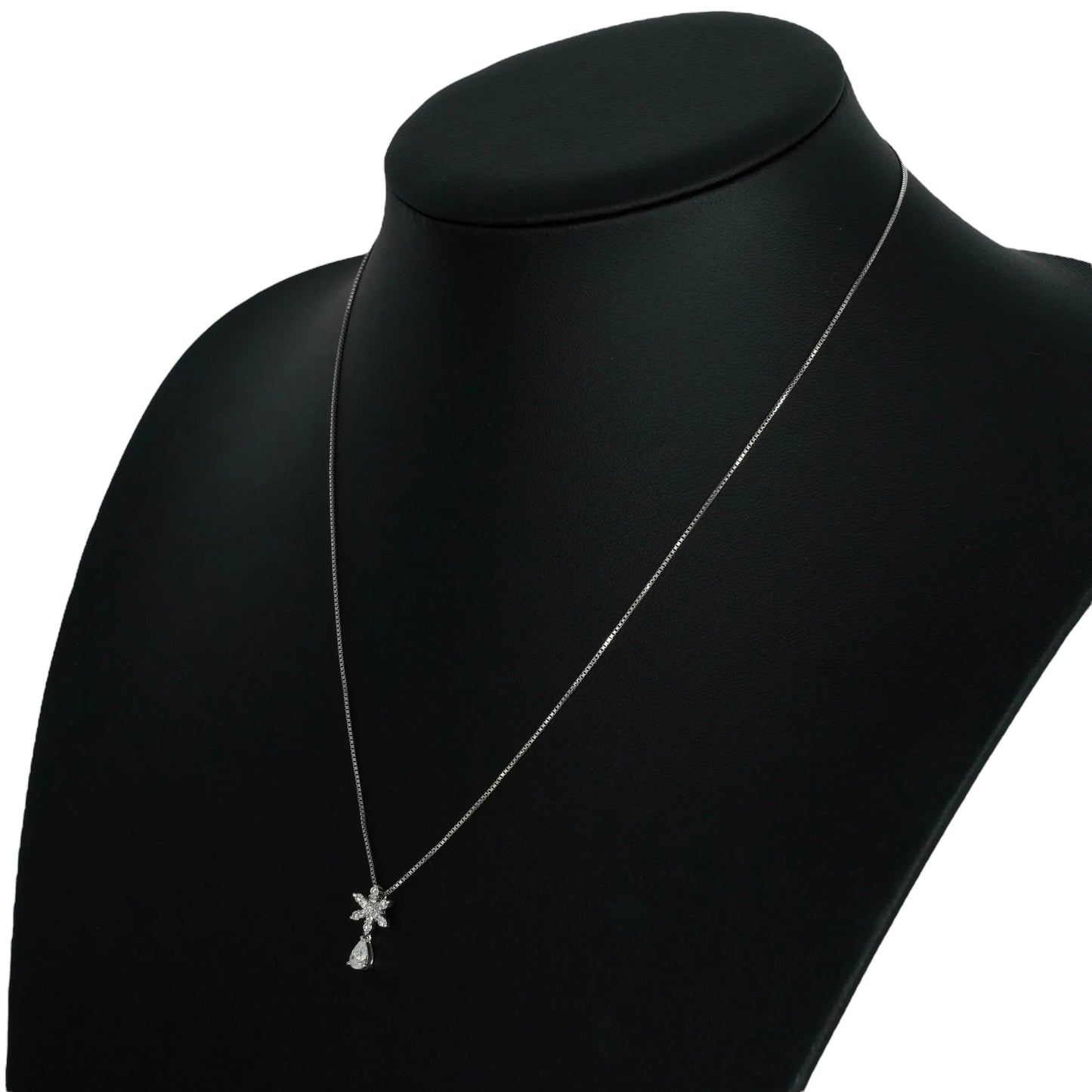 K18 White Gold Diamond Necklace