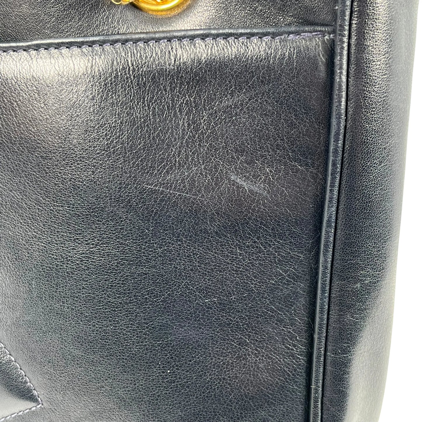 CHANEL CC Logo Lambskin Chain Shoulder Bag - Black