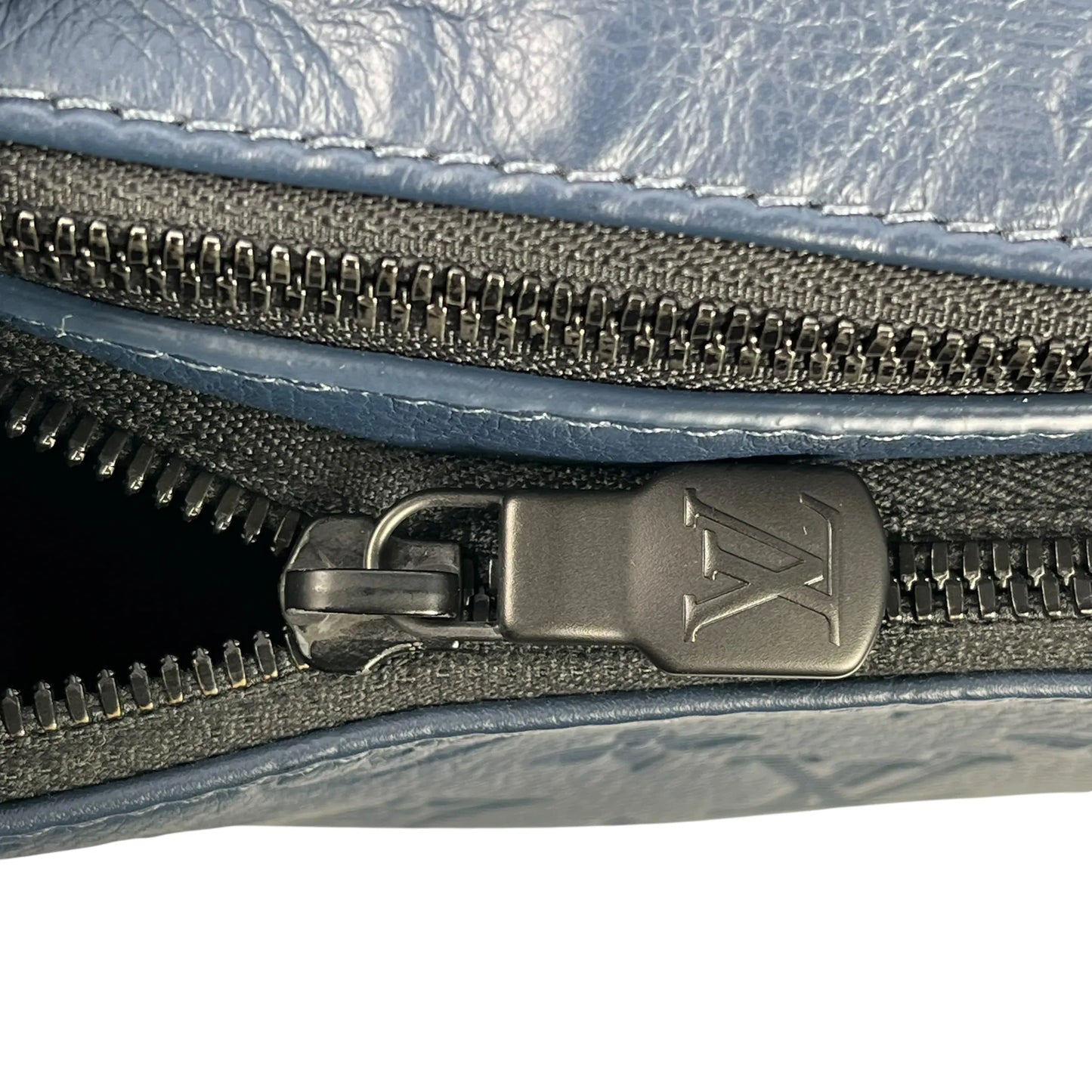 Louis Vuitton Monogram Shadow Discovery Bum Bag Body Bag - Navy