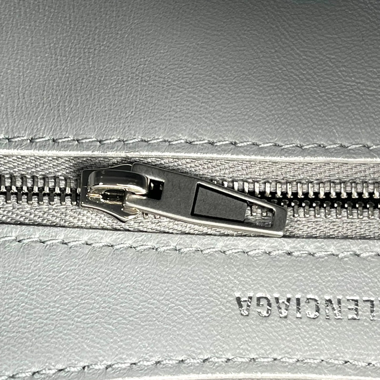 BALENCIAGA Mary Kate Leather Shoulder Bag - Silver