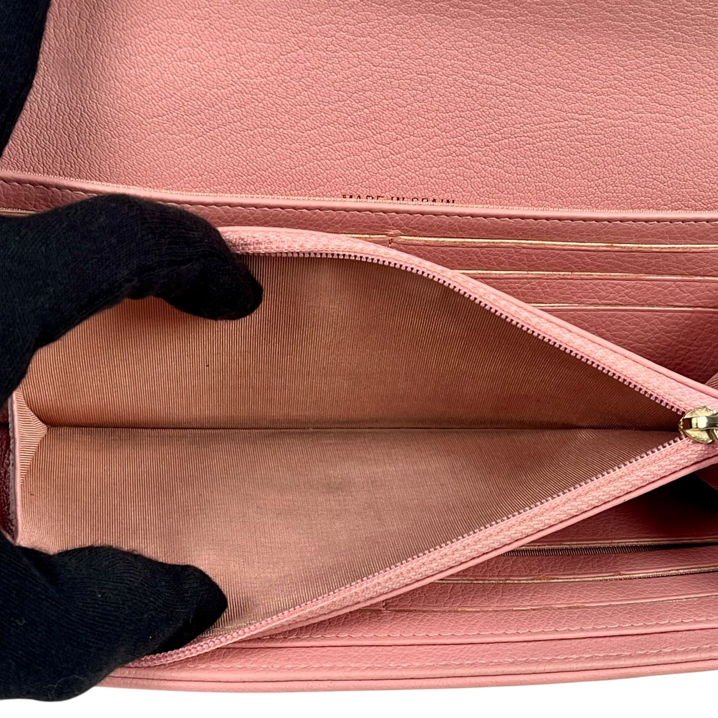 CHANEL Caviar Skin Bi-Fold Long Wallet - Pink