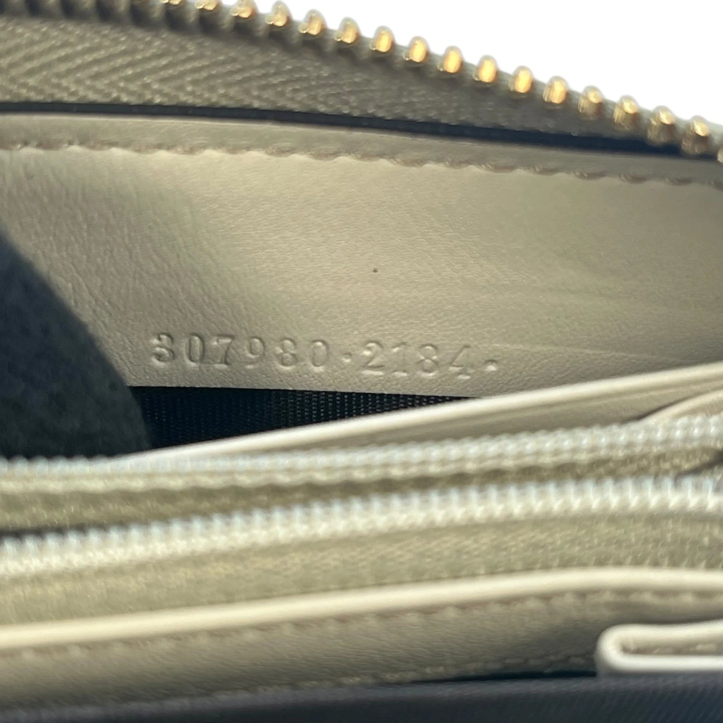 GUCCI Round Zipper Long Wallet - Beige